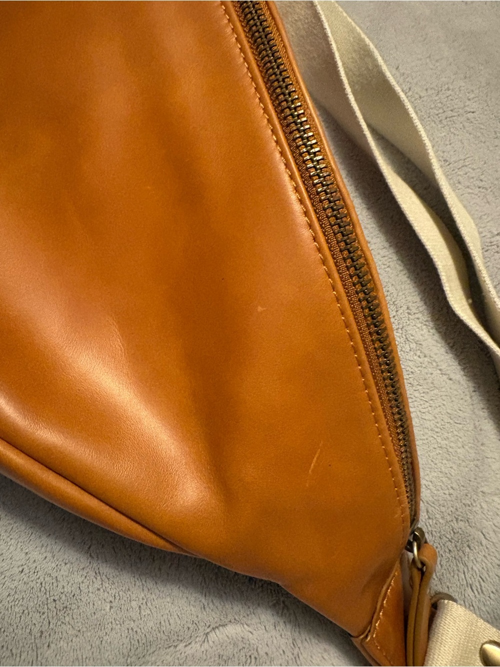 Andar Tatum Leather crossbody Bag - Picture 2 of 6